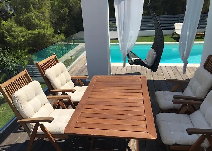 Luxurius Villa With Sea View
