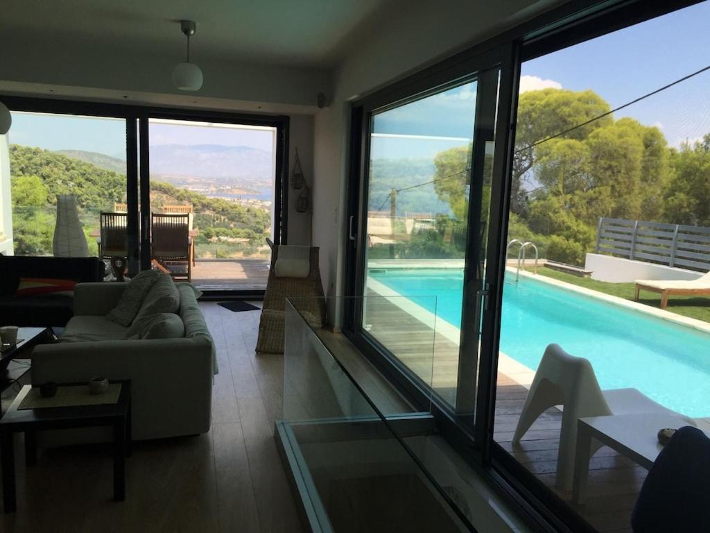 Luxurius With Sea View Villa